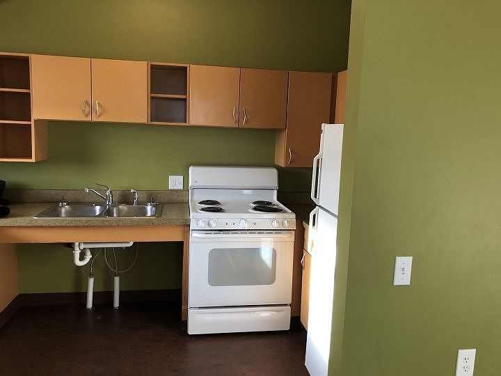 1st image of 801 S 28th St APT 3E