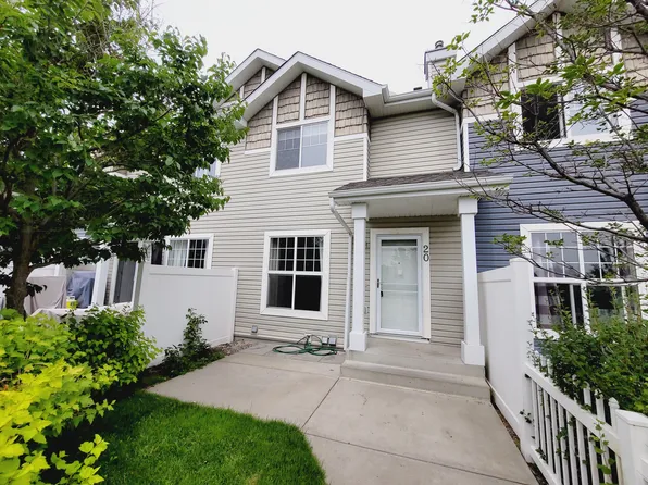2051 Towne Centre Blvd NW #20, Edmonton, AB T6R 0G8