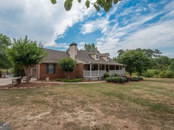 245 Jewel Blf, Fayetteville, GA 30214