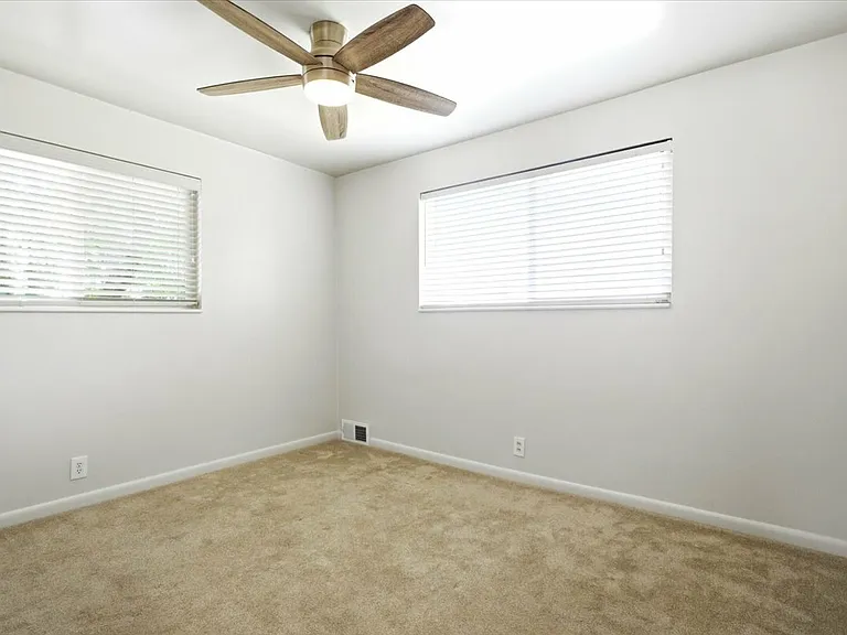 3036 S Sequoia Dr — Photo 19