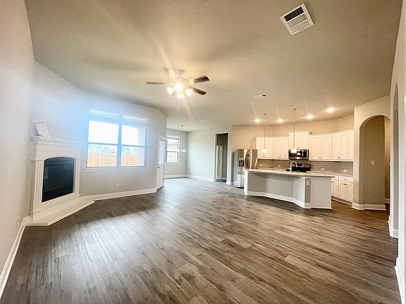 2nd image of 2918 Bobcat Dr