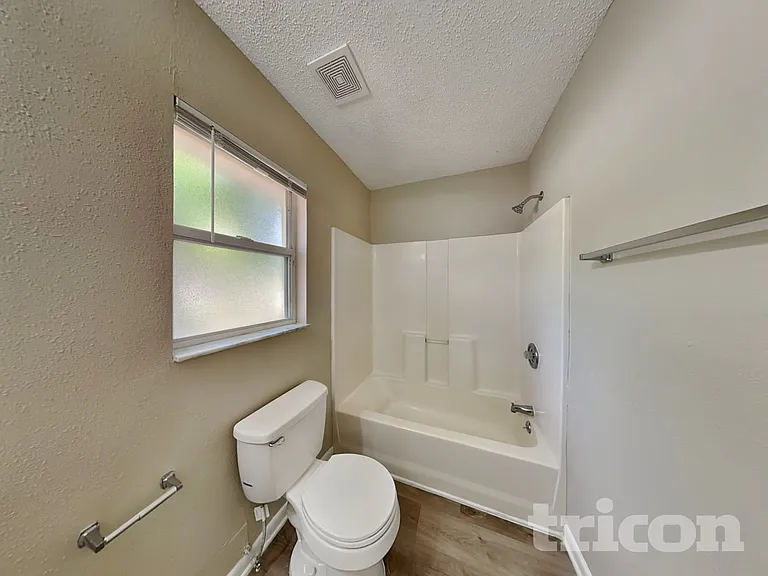 1809 Avon St — Photo 9