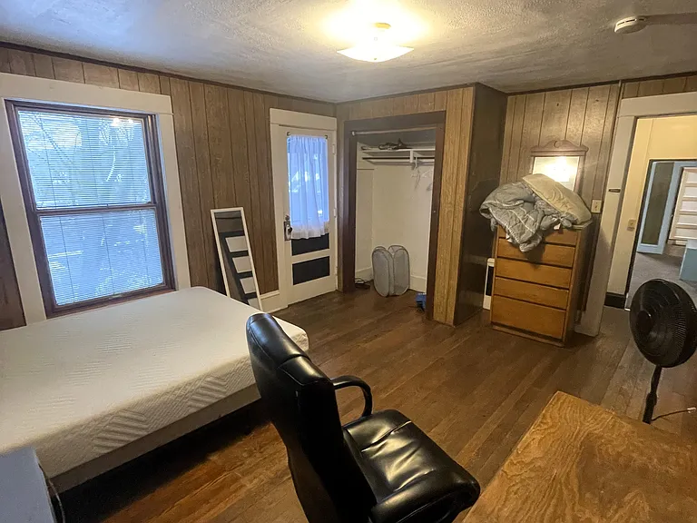 209 S Aurora St #202 — Photo 3
