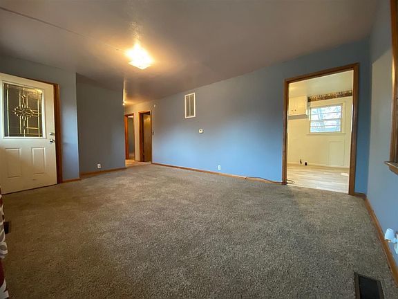 4th image of 209 Virginia Ave