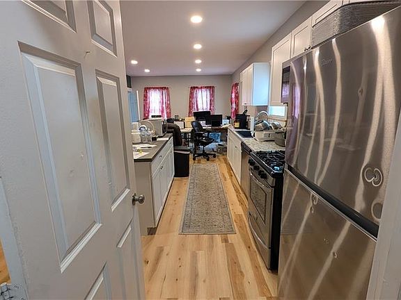 3rd image of 155 Purchase St