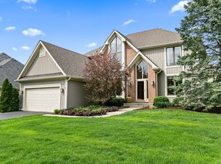 851 Hampton Crse, West Chicago, IL 60185