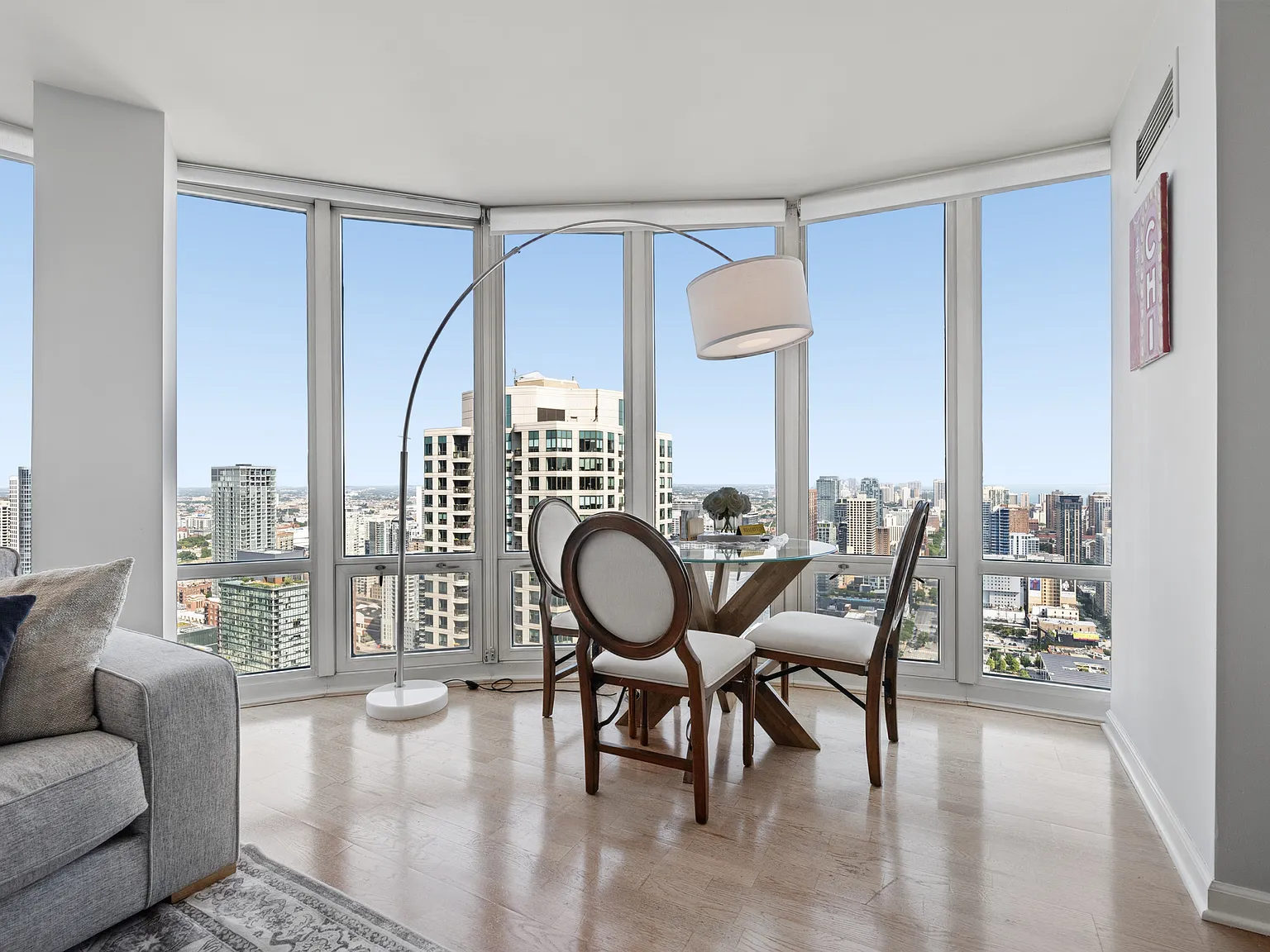 2 bed, 1325 sqft, $4,300 — Photo 3