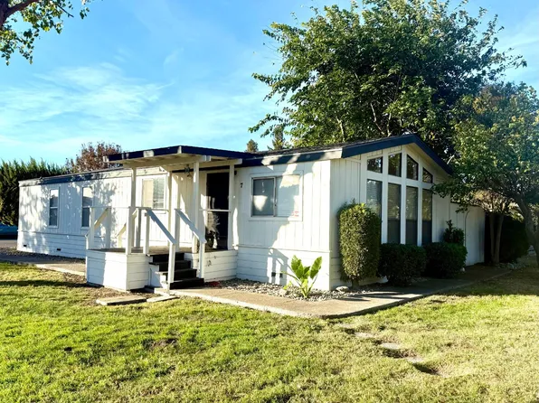 7 Willow Ct, Lodi, CA 95242