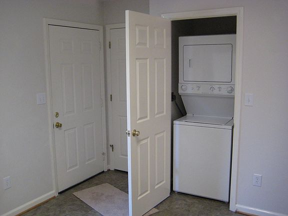 4th image of 4109 Cresthill Dr