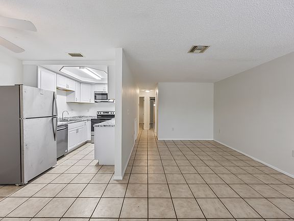 5th image of 110 Harrison Ave