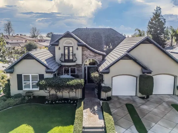 11201 Moorgate St, Bakersfield, CA 93311