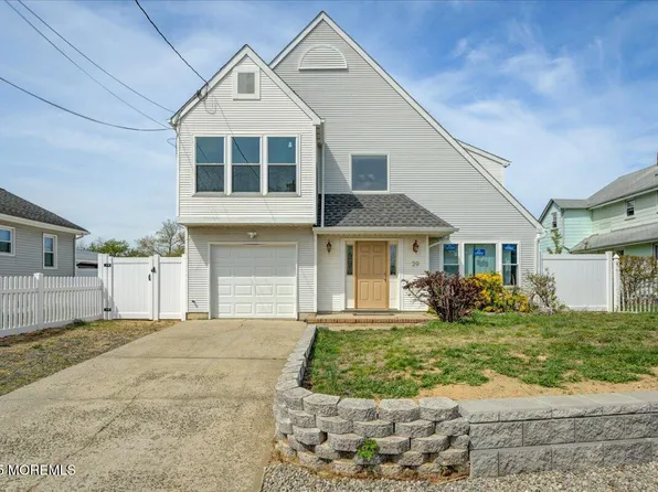 29 Lohsen Ave, Keansburg, NJ 07734