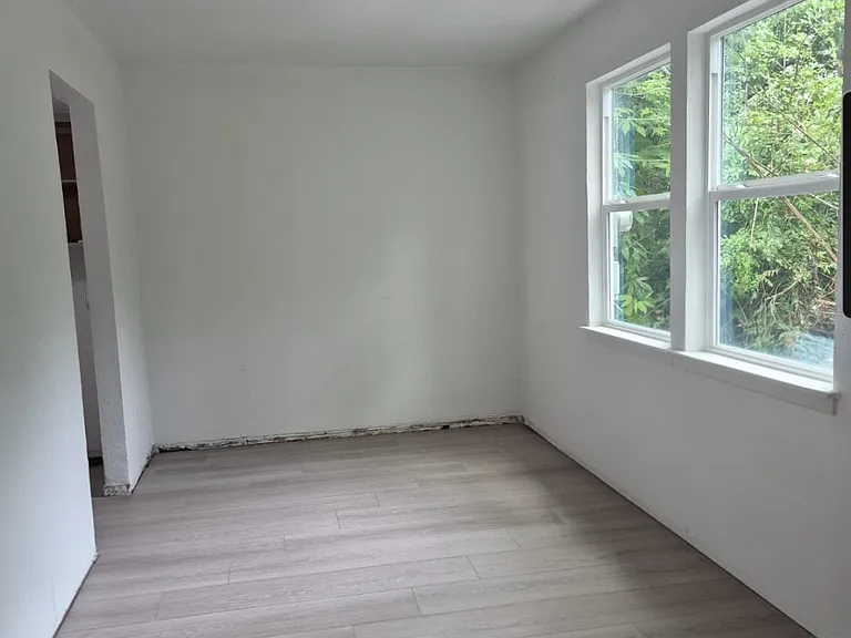 7867 Hamlet St — Photo 3