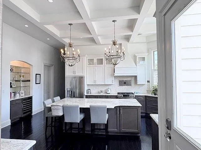 4133 Iberville St — Photo 13