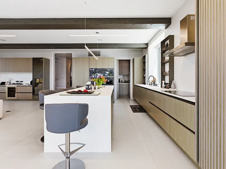 Southway Dr — Photo 16