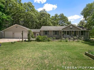 10732 N Federal Rd, Howard City, MI 49329