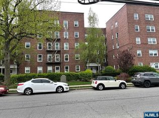 328 Bridge Plz N APT 5E, Fort Lee, NJ 07024