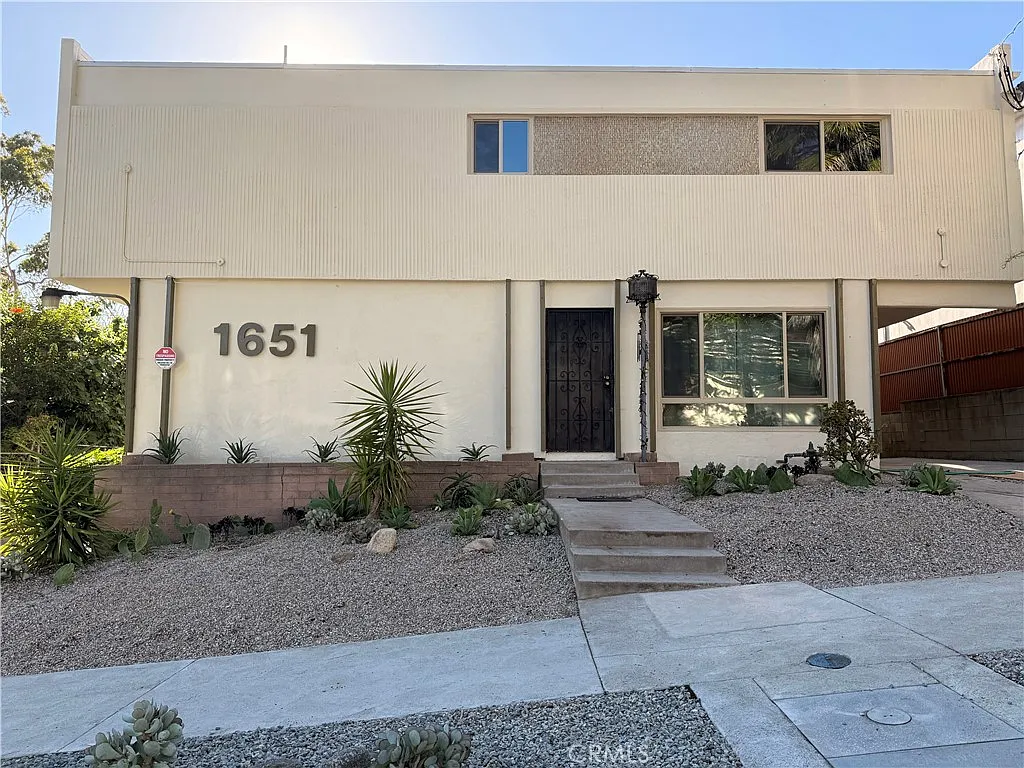 1 bed, 650 sqft, $2,350 — Photo 1