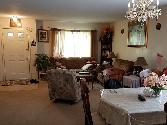 2nd image of 124 Livingston Ave