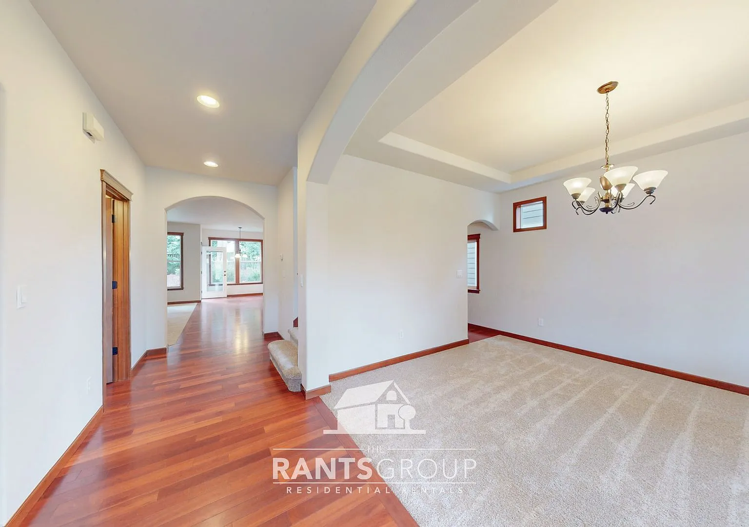 Beautiful South Hill Area Home! 4 Bedrooms & Bonus Room! — Photo 3