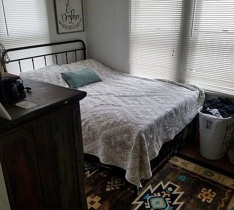 3rd image of 526 1/2 N University Blvd #B