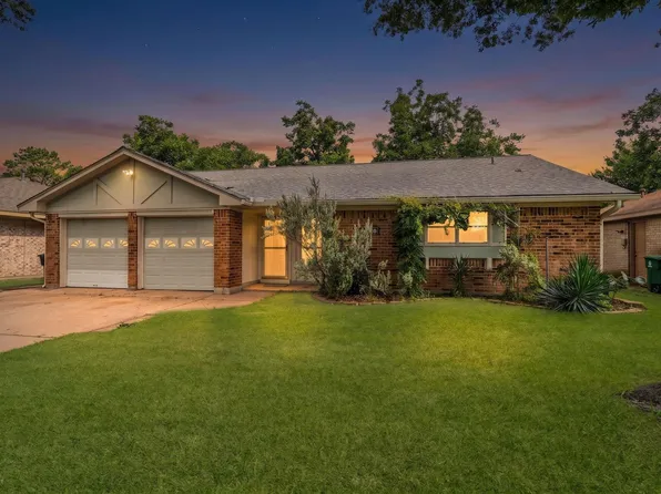 5738 Weeping Willow Rd, Houston, TX 77092