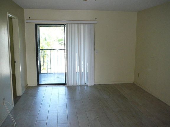 2nd image of 617 Ixoria Ave APT 15