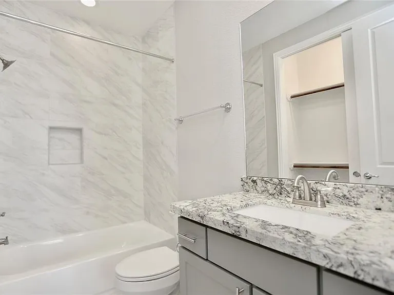 1227 W 19th St #A — Photo 20
