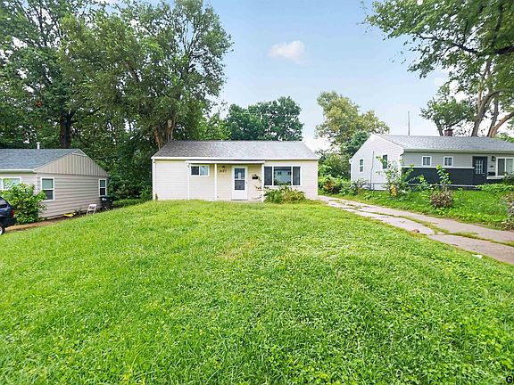 3rd image of 3107 S 40th St