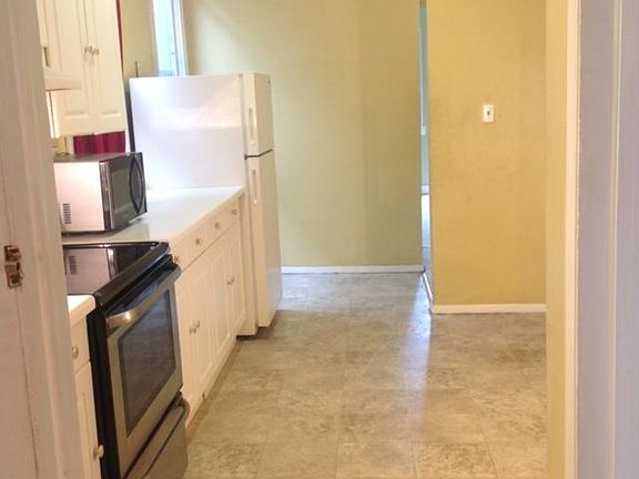 4th image of 3130 N Bartlett Ave #2