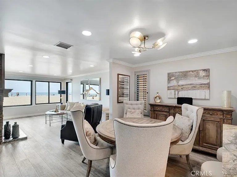 2808 W Oceanfront — Photo 10