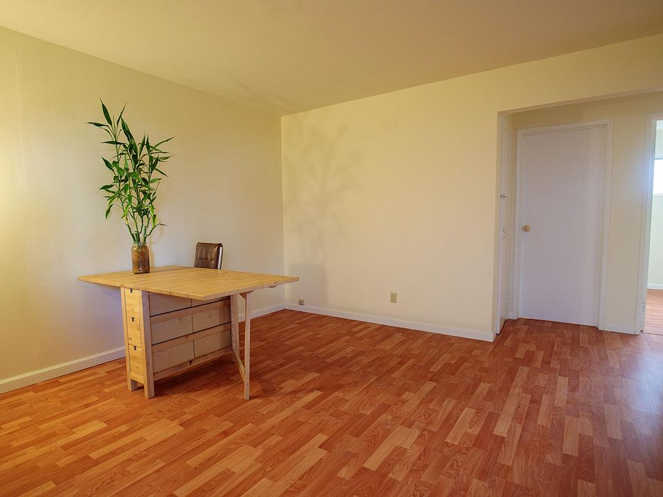 1st image of 420 E 17th St #A