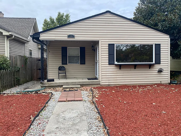 516 N Oriental St — Photo 2