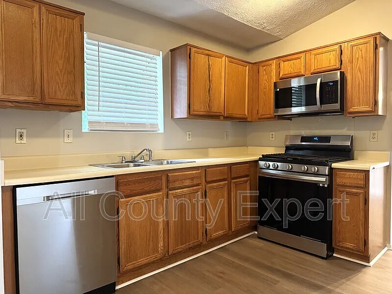 7156 Lone Oak Way — Photo 7