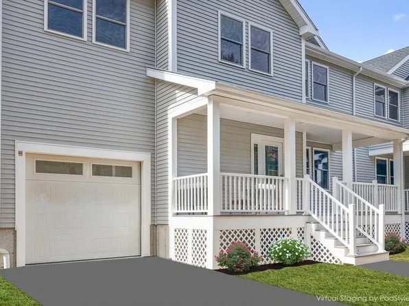 623 Norfolk St, Holliston, MA 01746