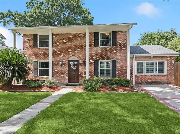 5237 Meadowdale St, Metairie, LA 70006