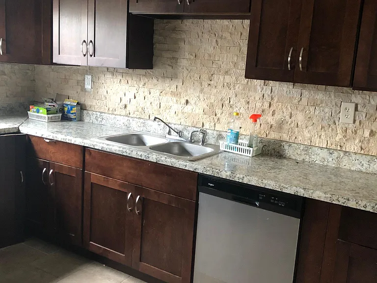 1390 McClelland Ave — Photo 8