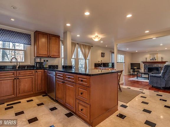 2285 Dosinia Ct Reston