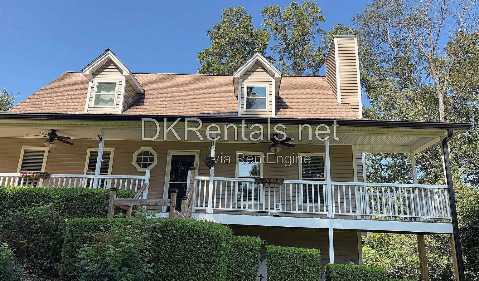 3 bed, 2.5 bath, 2558 sqft, $2,950 — Photo 1