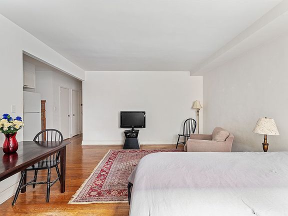 2nd image of 60 E 9th St #323