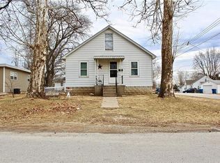 2401 Birch St, Alton, IL 62002