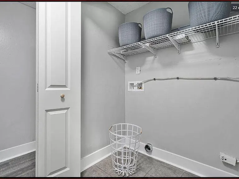 2164 Laurelwood Dr — Photo 14
