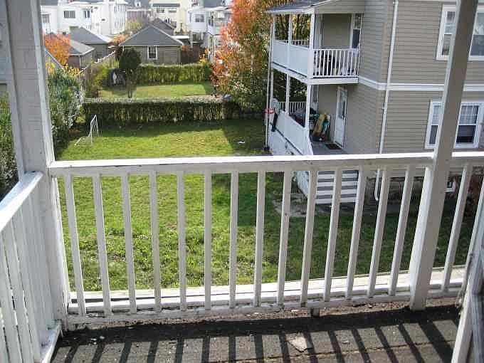 2nd image of 70 Belmont St #2nd