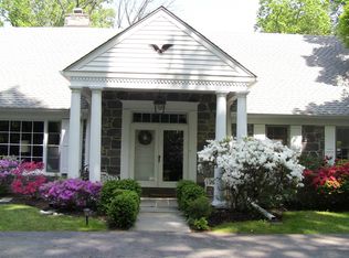 913 Weldon Ln, Bryn Mawr, PA 19010