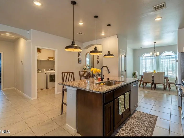 1056 Summer Breeze Pl — Photo 9