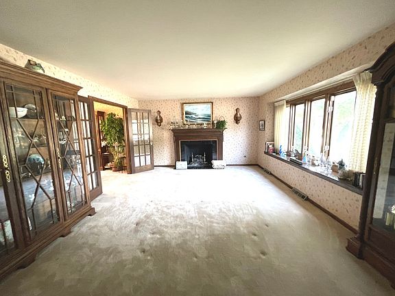 4th image of 8117 Uxbridge Dr