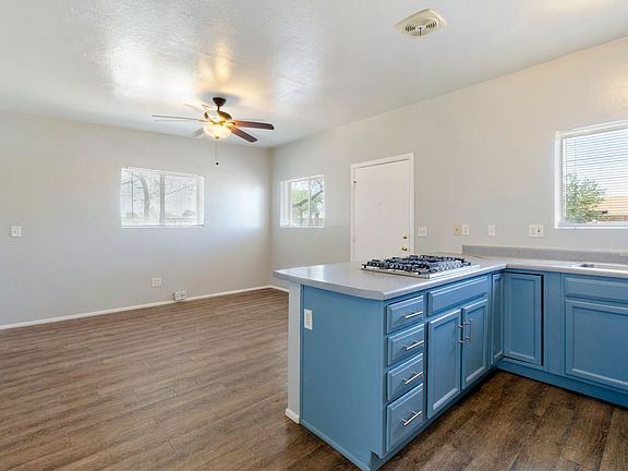 5th image of 204 E 22nd St APT 3