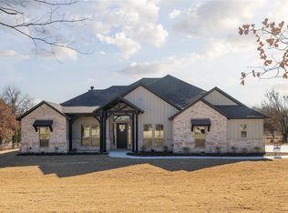 504 Ford Flts, Springtown, TX 76082