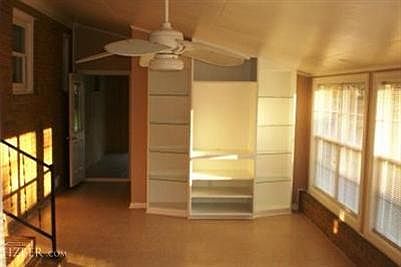 sunroom (2nd living room)