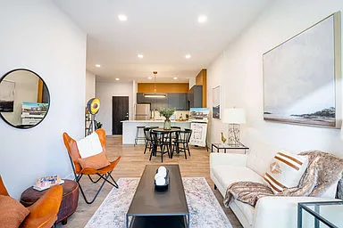 2 bed, $1,800 — Photo 2